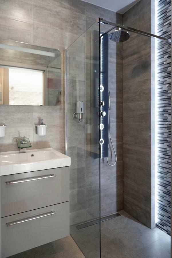 Apartament Elegance Pink Реваль Экстерьер фото